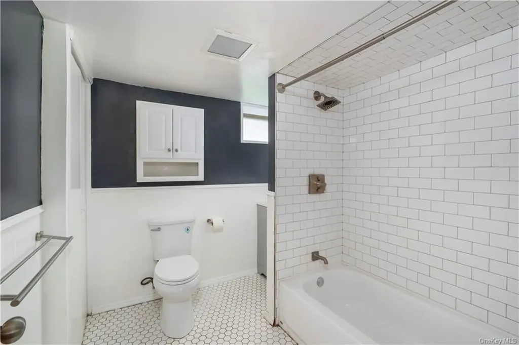 670 New Hempstead Road Spring Valley NY 10977