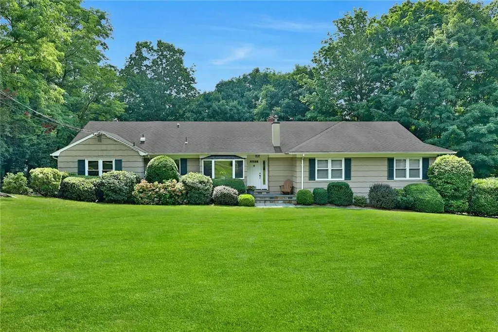 19 Cross Ridge Road Chappaqua NY 10514