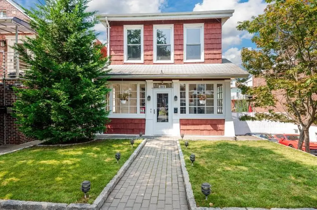 2015 Bogart Avenue Bronx NY 10462