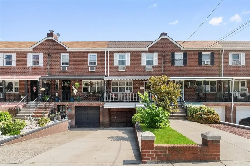 1030 Balcom Avenue Bronx NY 10465