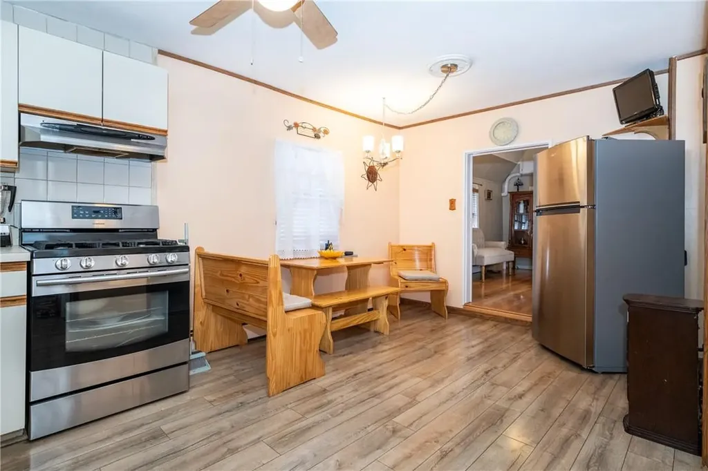 3258 Glennon Place Bronx NY 10465