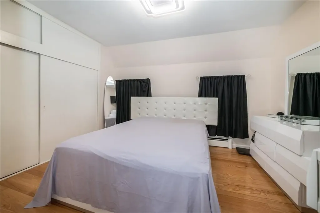 3258 Glennon Place Bronx NY 10465