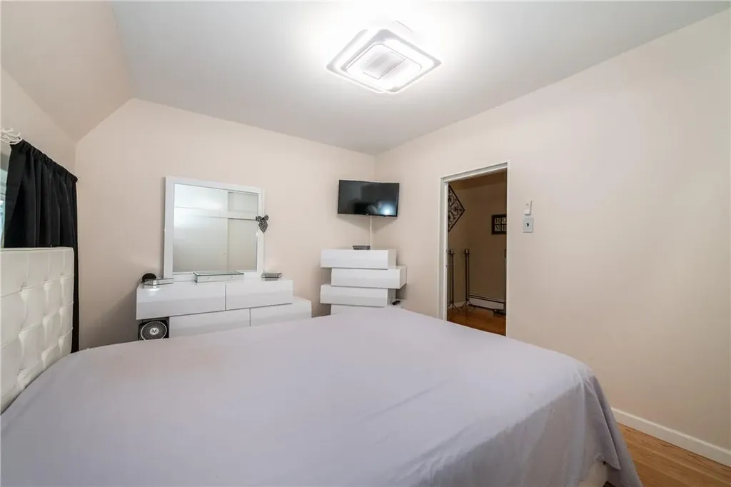 3258 Glennon Place Bronx NY 10465