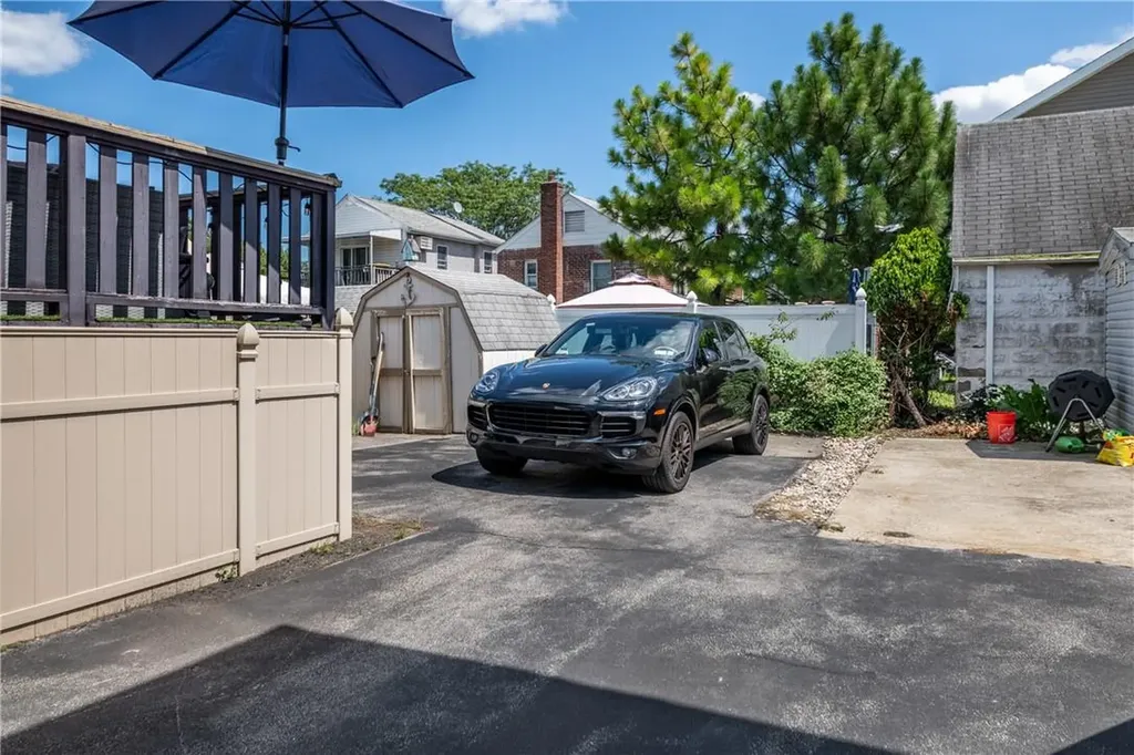 3258 Glennon Place Bronx NY 10465