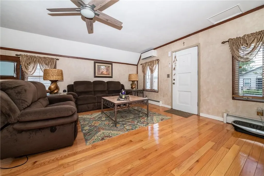 3258 Glennon Place Bronx NY 10465