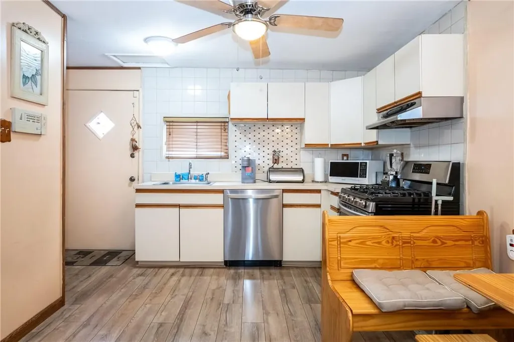 3258 Glennon Place Bronx NY 10465