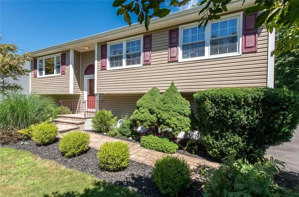 59 Cardinal Drive Poughkeepsie NY 12601
