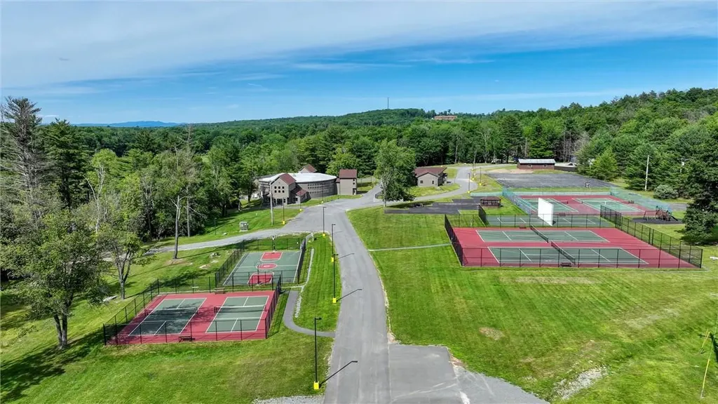 68 Pebble Path Rock Hill NY 12775