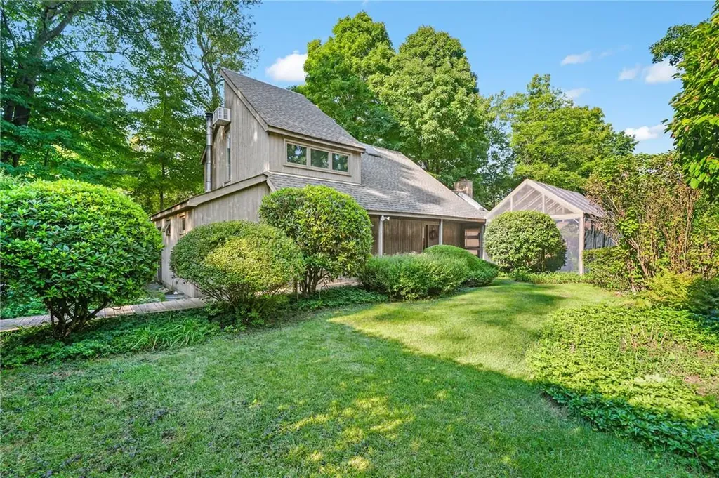 2895 Lexington Avenue Cortlandt NY 10547