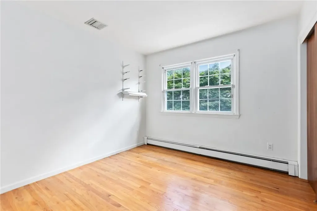 8 Colonial Lane Valhalla NY 10595