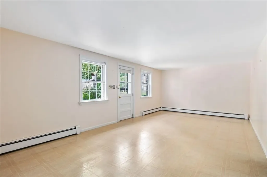 8 Colonial Lane Valhalla NY 10595