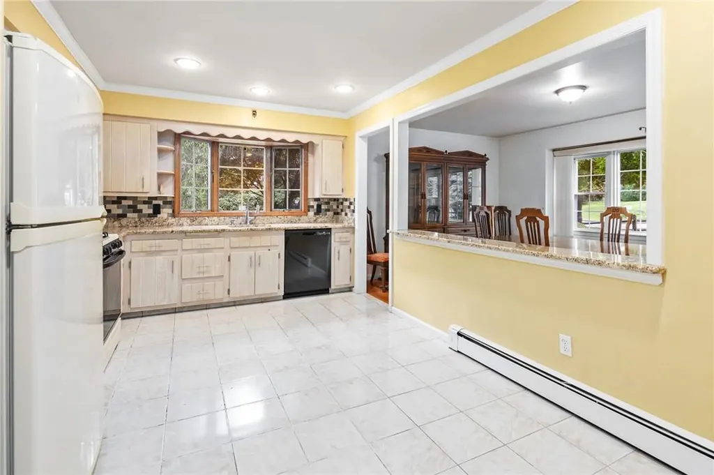 8 Colonial Lane Valhalla NY 10595