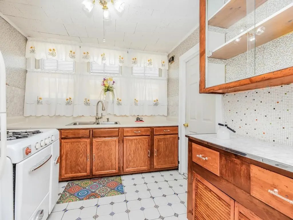 3220 Mickle Avenue Bronx NY 10469