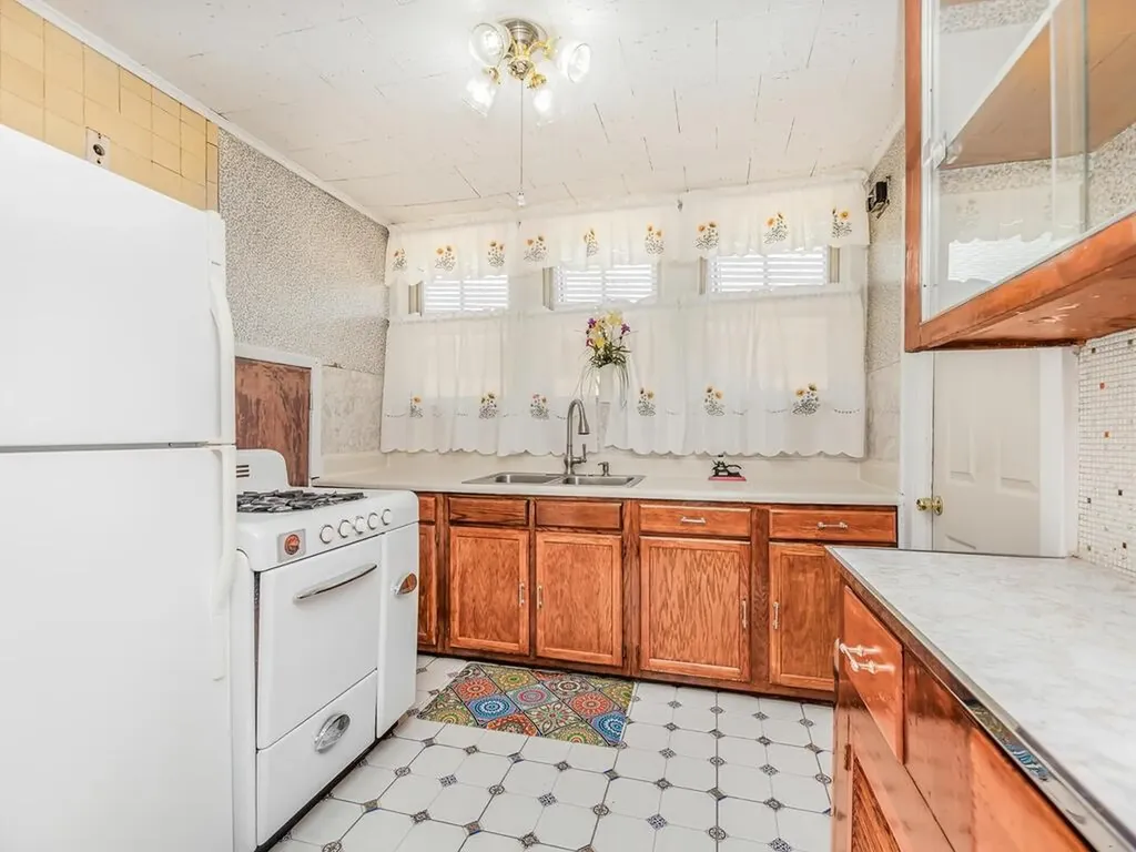 3220 Mickle Avenue Bronx NY 10469