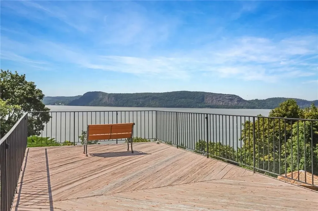 20 Hudson Point Lane Ossining NY 10562