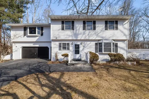 33 Ireland Drive Poughkeepsie NY 12603