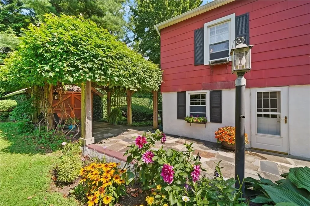 22 Harding Avenue Valhalla NY 10595