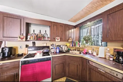 83 Montgomery Street Poughkeepsie NY 12601