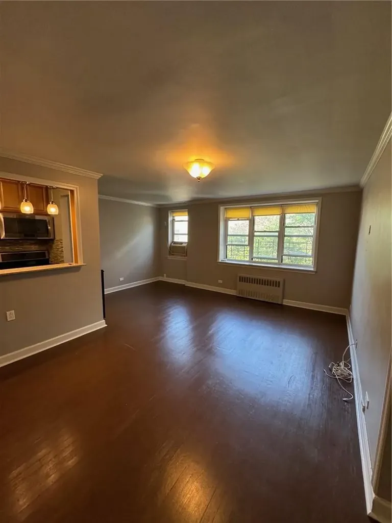 3176 Decatur Avenue Bronx NY 10467