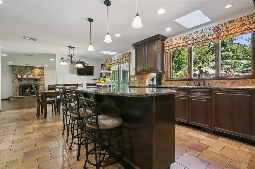 207 Van Houten Fields West Nyack NY 10994