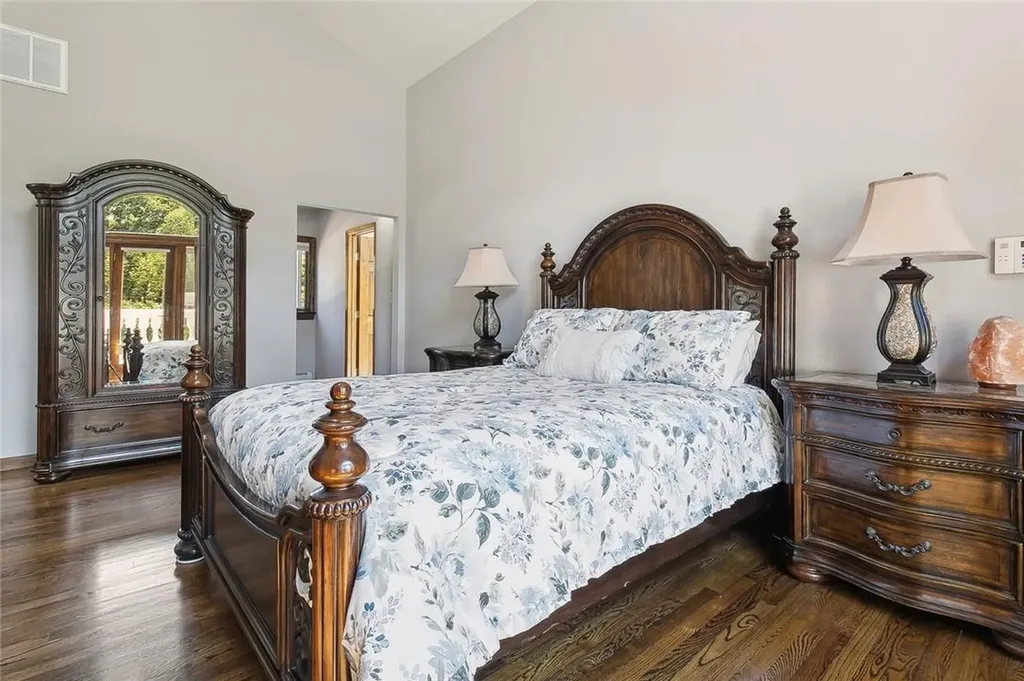 207 Van Houten Fields West Nyack NY 10994