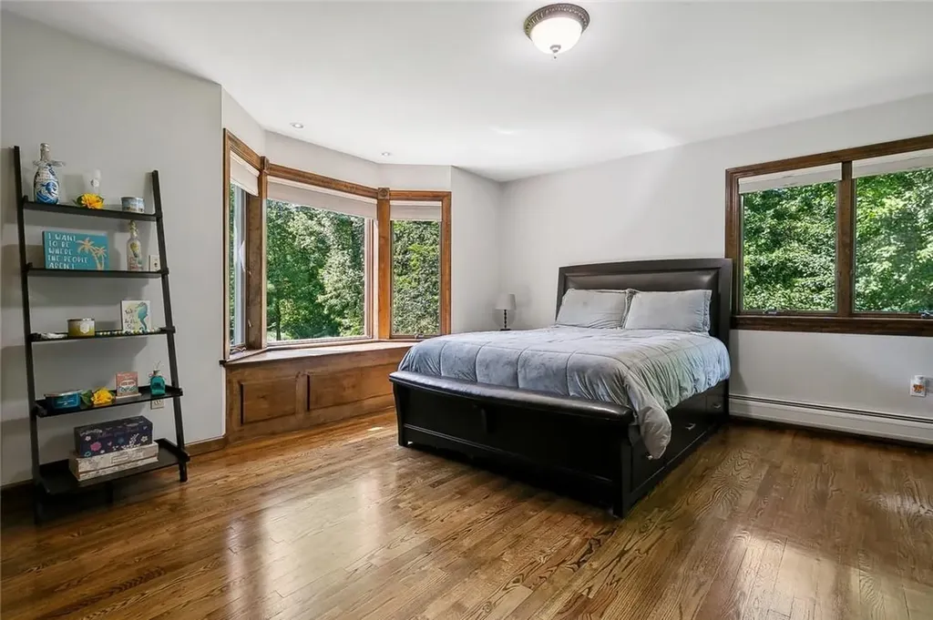 207 Van Houten Fields West Nyack NY 10994