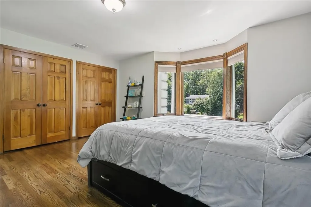 207 Van Houten Fields West Nyack NY 10994