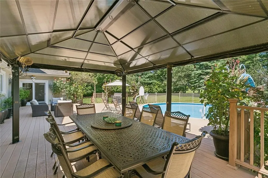 207 Van Houten Fields West Nyack NY 10994