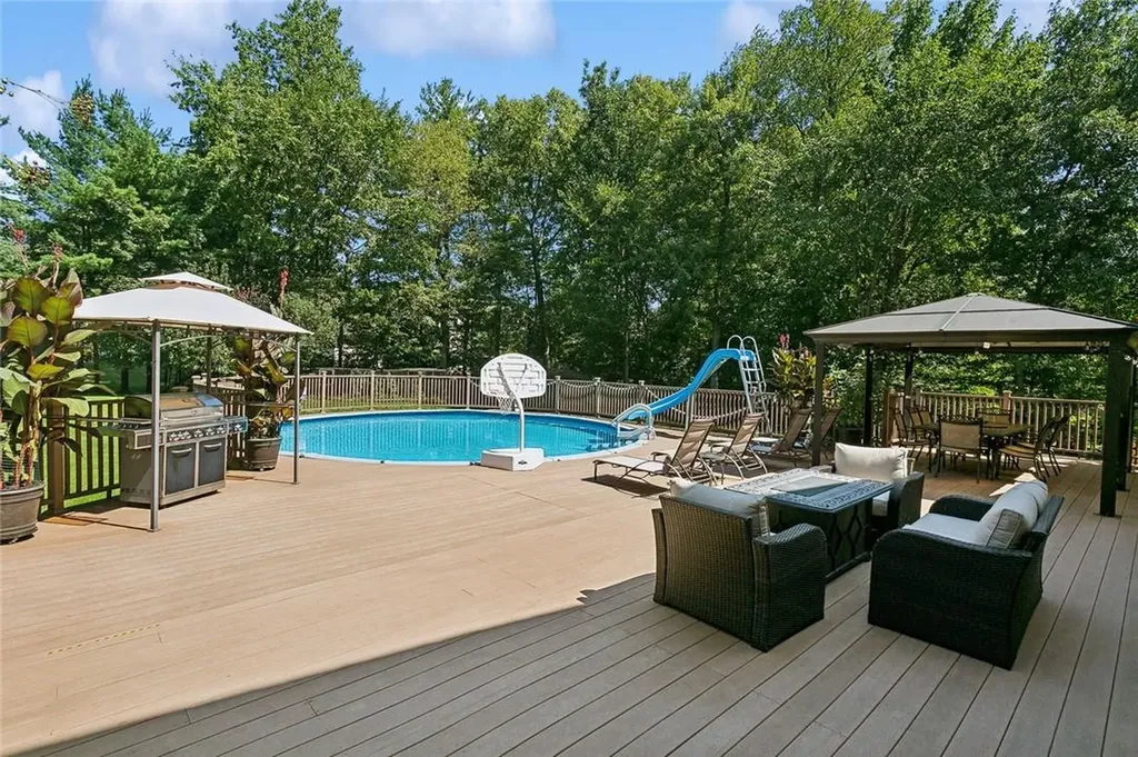207 Van Houten Fields West Nyack NY 10994