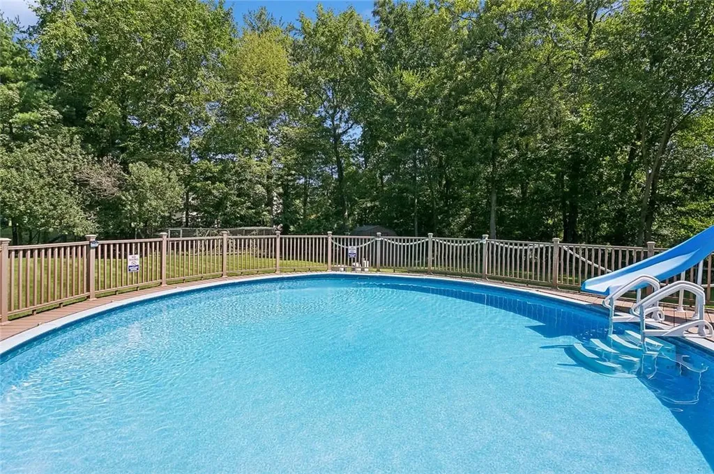 207 Van Houten Fields West Nyack NY 10994