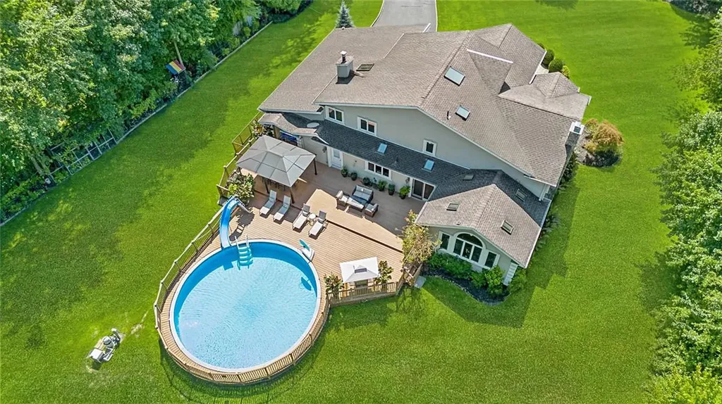 207 Van Houten Fields West Nyack NY 10994