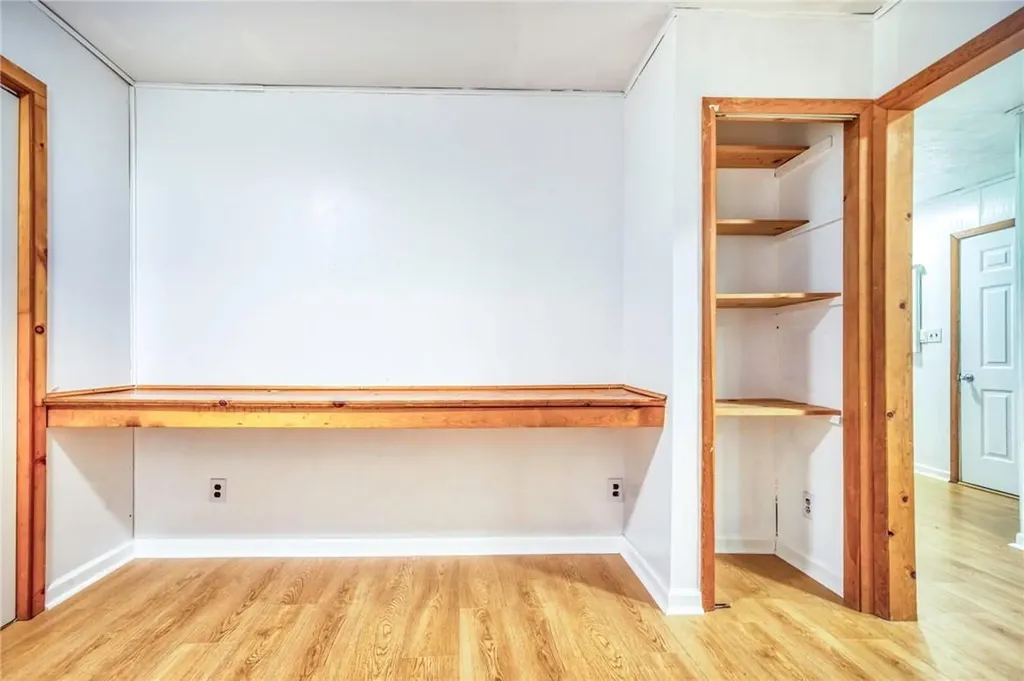 15 Cook Lane Gardiner NY 12525