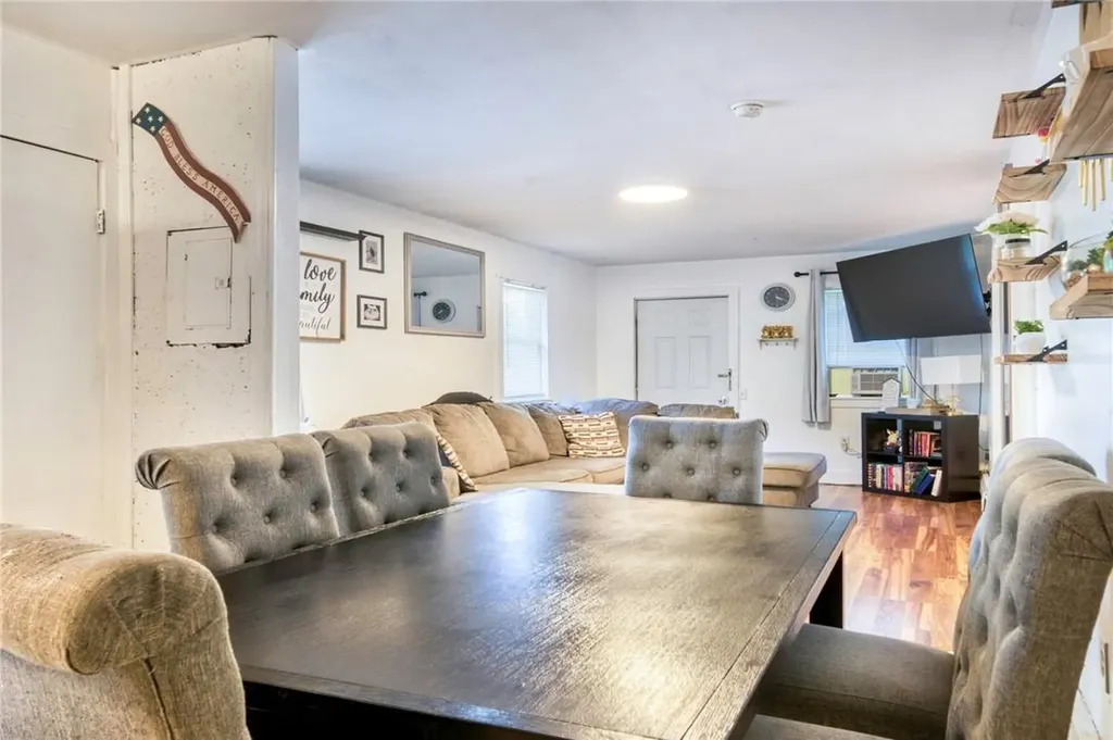15 Cook Lane Gardiner NY 12525