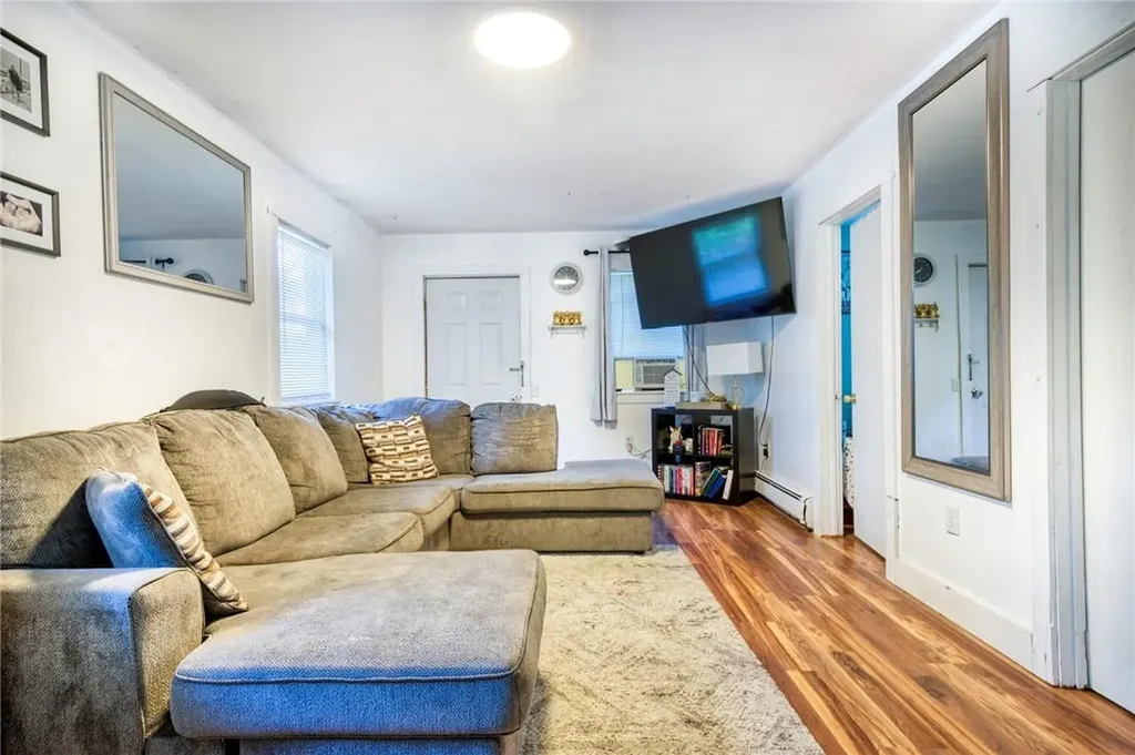 15 Cook Lane Gardiner NY 12525