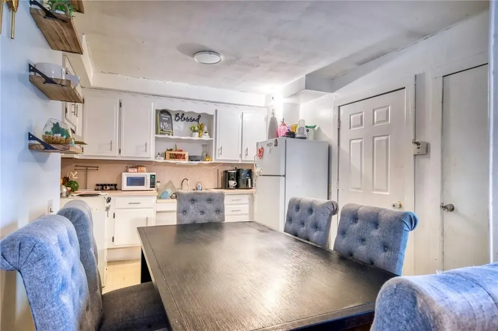 15 Cook Lane Gardiner NY 12525