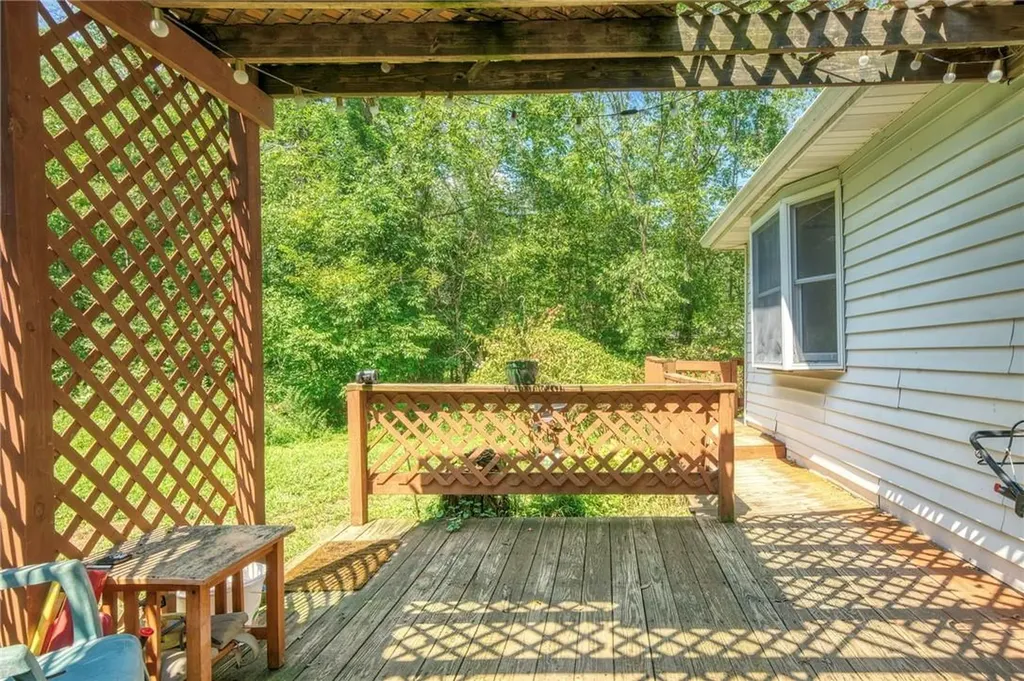 15 Cook Lane Gardiner NY 12525