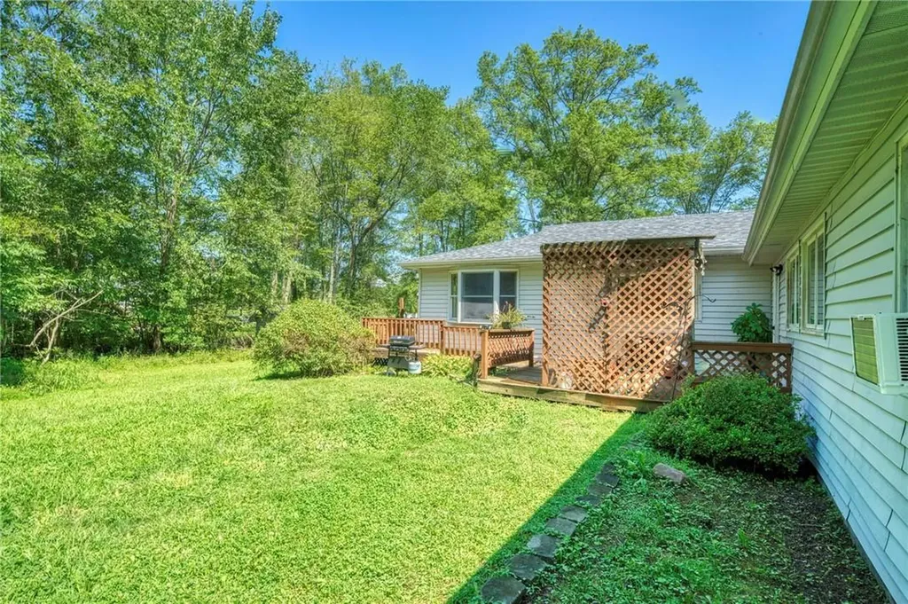 15 Cook Lane Gardiner NY 12525