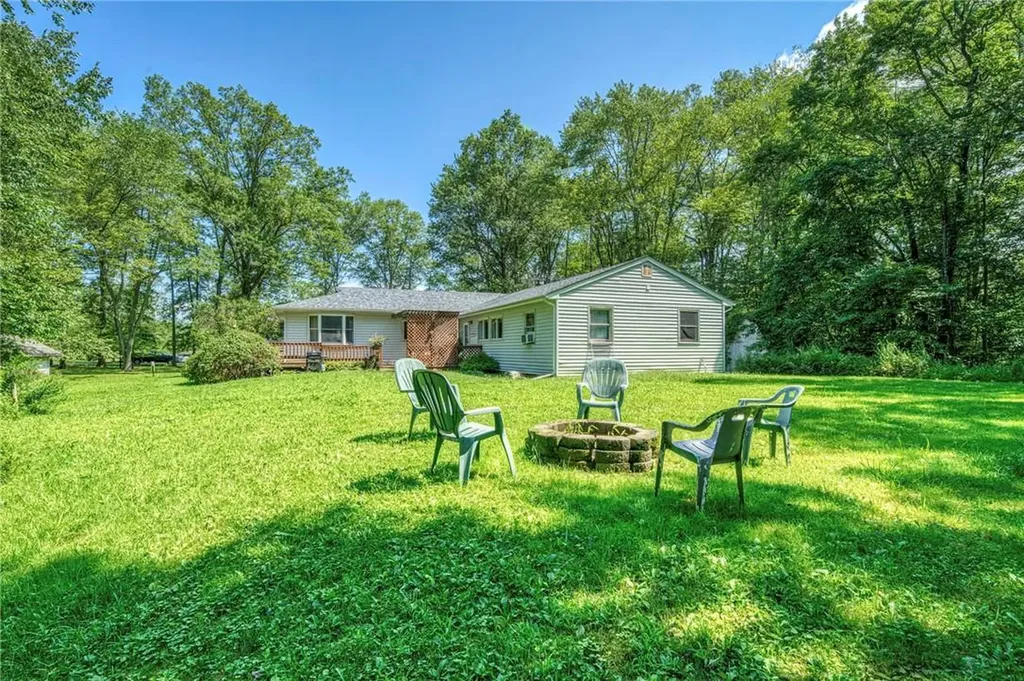15 Cook Lane Gardiner NY 12525