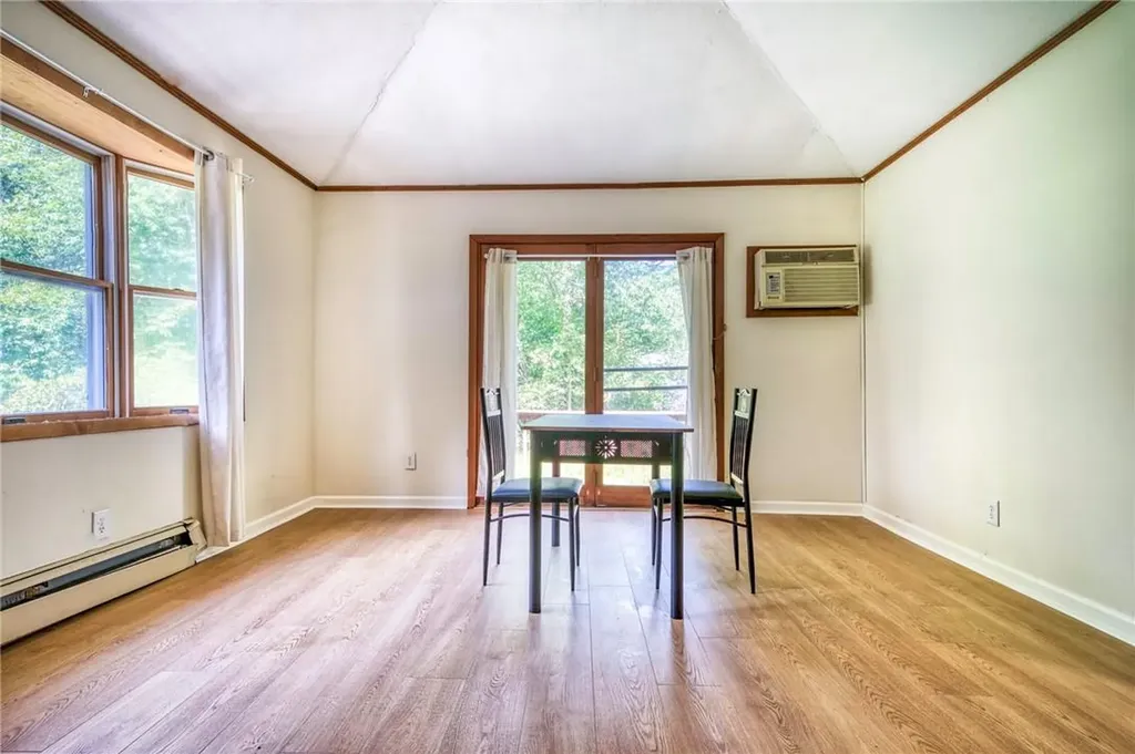 15 Cook Lane Gardiner NY 12525