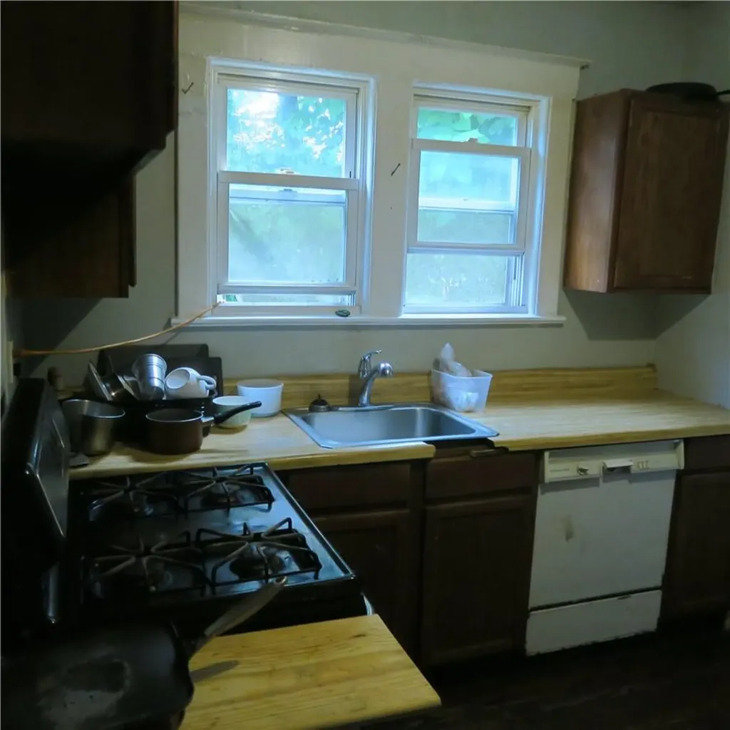 26 Orchard Street Spring Valley NY 10977