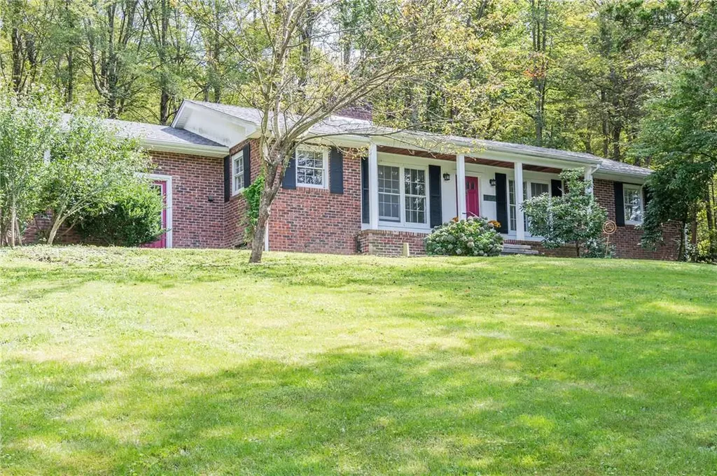 126 Roosevelt Road Hyde Park NY 12538