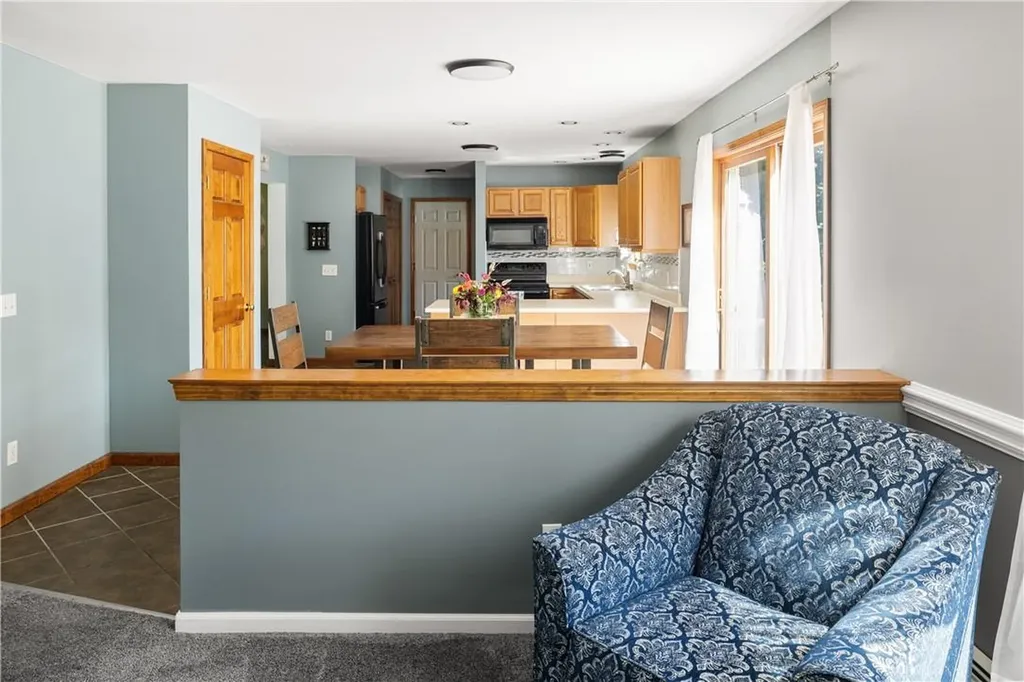 8 Zipser Lane Red Hook NY 12571