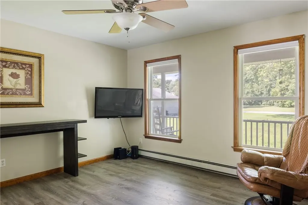8 Zipser Lane Red Hook NY 12571