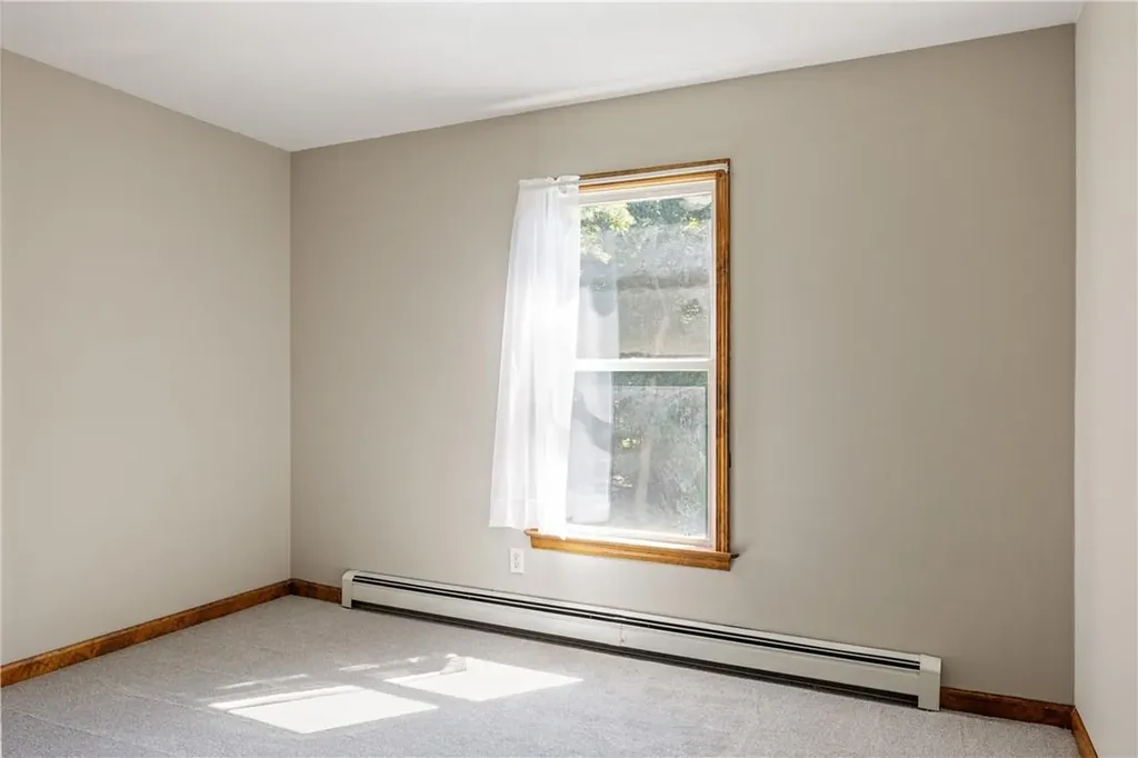 8 Zipser Lane Red Hook NY 12571