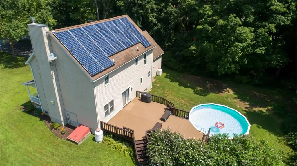 8 Zipser Lane Red Hook NY 12571