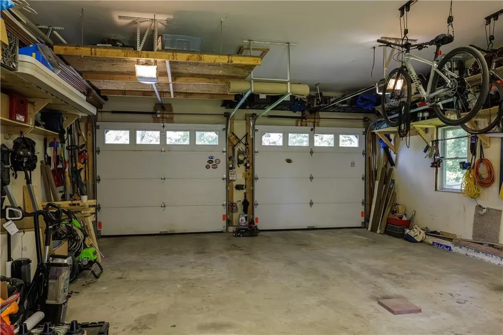 8 Zipser Lane Red Hook NY 12571