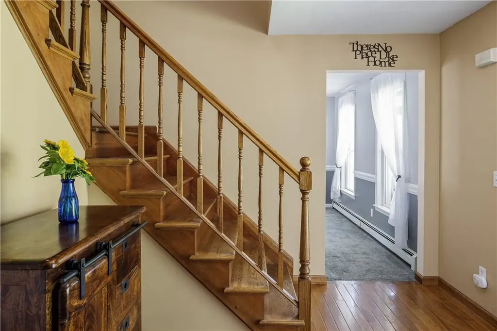 8 Zipser Lane Red Hook NY 12571