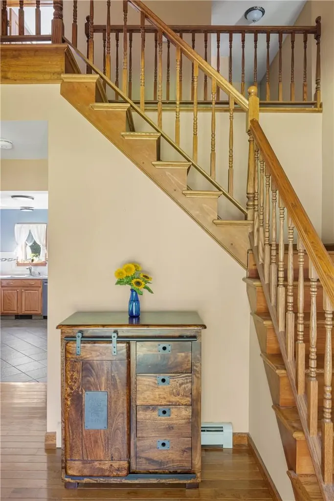 8 Zipser Lane Red Hook NY 12571
