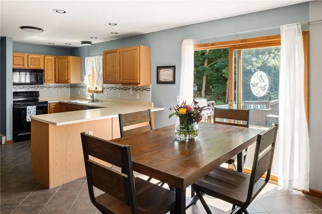 8 Zipser Lane Red Hook NY 12571