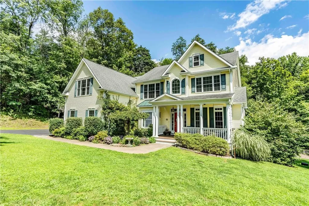 26 Chestnut Lane Pawling NY 12564